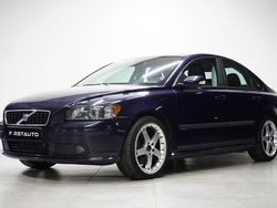 Blå Begagnad 2004 Volvo S40 Kinetic Sedan | 44 900 kr (Marknadspris)