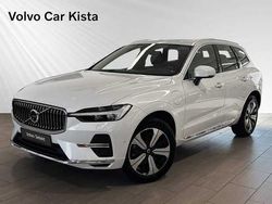 Vit Begagnad 2022 Volvo XC60 Plus SUV | 479 000 kr (Marknadspris)