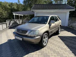 Brun Begagnad 2001 Lexus RX300 SUV | 49 000 kr
