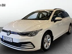 Vit (pure white) Begagnad 2021 VW Golf VIII Life Kombi | 259 900 kr (Lite dyr)