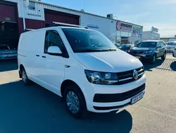 Mörkblå (vit) Begagnad 2018 VW T6 Van | 182 900 kr (Bra pris)