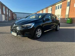 Svart Begagnad 2020 Renault Clio V Zen Halvkombi | 129 000 kr (Marknadspris)