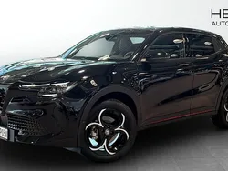 Svart (black) Ny 2025 Alfa Romeo Junior Edizione Speciale SUV | 392 800 kr