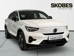 Vit Begagnad 2025 Volvo EC40 Core SUV | 499 500 kr (Marknadspris)