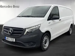 Vit Begagnad 2023 Mercedes e-Vito Minibuss | 343 920 kr (Superpris)