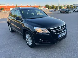 Svart Begagnad 2010 VW Tiguan Sportline SUV | 50 000 kr (Marknadspris)
