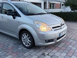 Silver Begagnad 2006 Toyota Corolla Verso Minibuss | 39 900 kr (Marknadspris)