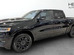 Svart (black) Ny 2025 RAM 1500 Pickup | 1 298 610 kr (Marknadspris)