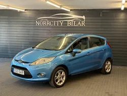 Blå Begagnad 2011 Ford Fiesta Titanium Halvkombi | 34 800 kr (Marknadspris)
