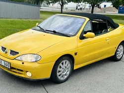 Gul Begagnad 2003 Renault Mégane Cabriolet Cab | 35 900 kr