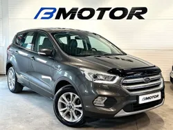 Grå Begagnad 2017 Ford Kuga Titanium SUV | 144 900 kr (Marknadspris)