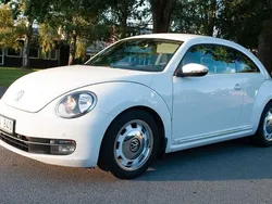 Vit Begagnad 2012 VW Beetle Halvkombi | 89 700 kr (Marknadspris)