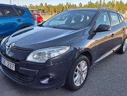 Grå Begagnad 2010 Renault Mégane GrandTour Kombi | 24 900 kr (Marknadspris)