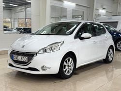 Vit Begagnad 2012 Peugeot 208 Halvkombi | 61 900 kr (Marknadspris)