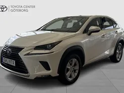 Vit Begagnad 2020 Lexus NX300h Executive Line SUV | 334 900 kr (Marknadspris)