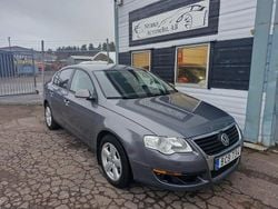 Ljusgrå Begagnad 2007 VW Passat Trendline Sedan | 24 900 kr (Bra pris)