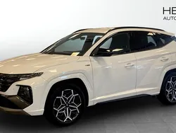 Vit (white) Begagnad 2021 Hyundai Tucson SUV | 339 700 kr (Marknadspris)