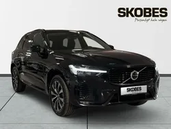 Svart Begagnad 2023 Volvo XC60 Plus SUV | 399 100 kr (Marknadspris)