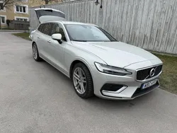 Vit Begagnad 2021 Volvo V60 Kombi | 299 000 kr (Bra pris)