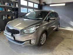 Grå Begagnad 2014 Kia Carens Minibuss | 71 900 kr (Marknadspris)