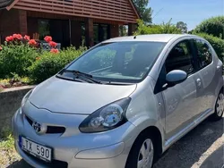 Silver Begagnad 2011 Toyota Aygo Halvkombi | 42 000 kr (Marknadspris)