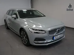 Grå Ny 2024 Volvo V90 Core Kombi | 544 900 kr (Marknadspris)