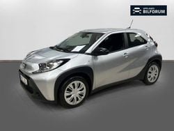 Silver Begagnad 2023 Toyota Aygo X Play SUV | 149 000 kr (Superpris)