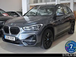 Grå Begagnad 2022 BMW X1 Sport Line SUV | 289 000 kr (Marknadspris)