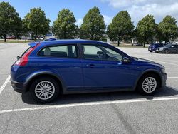Blå Begagnad 2009 Volvo C30 Momentum Halvkombi | 43 000 kr (Marknadspris)