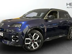 Blå (blue) Ny 2025 Renault R5 Iconic Halvkombi | 409 900 kr (Marknadspris)