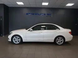Vit Begagnad 2013 Mercedes C180 Avantgarde Sedan | 139 500 kr (Marknadspris)