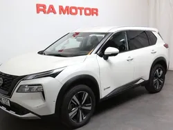 Vit Begagnad 2023 Nissan X-Trail Tekna SUV | 429 800 kr (Bra pris)