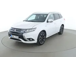 Vit Begagnad 2015 Mitsubishi Outlander SUV | 165 000 kr (Dyr)