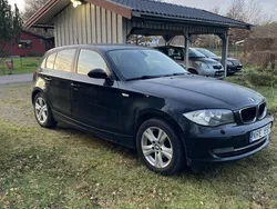 Svart Begagnad 2009 BMW 118 Advantage Halvkombi | 55 000 kr (Marknadspris)
