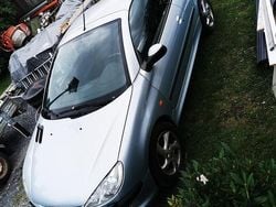 Grå Begagnad 2001 Peugeot 206 CC Cab | 14 500 kr (Marknadspris)