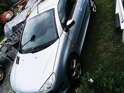 Grå Begagnad 2001 Peugeot 206 CC Cab | 16 000 kr (Marknadspris)