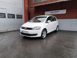 Vit Begagnad 2010 VW Golf Plus Cross Minibuss | 99 900 kr (Dyr)