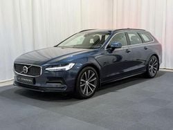 Mörkblå Begagnad 2021 Volvo V90 Momentum Kombi | 339 900 kr (Marknadspris)