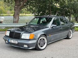 Svart Begagnad 1992 Mercedes E300 AMG Sedan | 129 900 kr