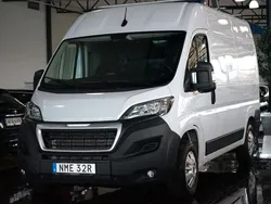 Vit Begagnad 2023 Peugeot Boxer Van | 284 500 kr (Bra pris)