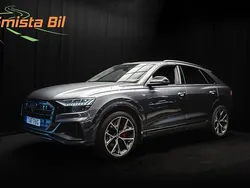 Grå Begagnad 2019 Audi Q8 S-Line SUV | 498 900 kr (Marknadspris)