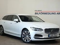 Vit Begagnad 2022 Volvo V90 Core Kombi | 409 900 kr (Marknadspris)