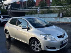 Silver Begagnad 2008 Toyota Auris Halvkombi | 37 500 kr (Marknadspris)