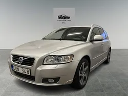 Ljusgrå Begagnad 2012 Volvo V50 Momentum Kombi | 74 900 kr (Lite dyr)