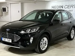 Svart (black) Begagnad 2022 Ford Kuga Titanium SUV | 259 900 kr (Marknadspris)