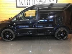 Svart Begagnad 2019 VW Caddy Minibuss | 144 900 kr (Marknadspris)