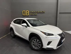 Vit Begagnad 2018 Lexus NX300h SUV | 249 800 kr (Bra pris)