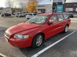 Röd Begagnad 2008 Volvo V70 Momentum Kombi | 49 000 kr (Bra pris)