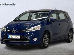 Mörkblå Begagnad 2013 Toyota Verso Business Edition Minibuss | 114 900 kr (Marknadspris)