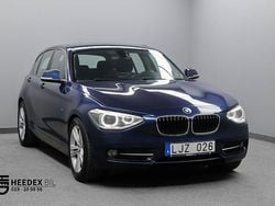Blå (deep sea blue metallic) Begagnad 2013 BMW 118 Sport Line Halvkombi | 124 900 kr (Marknadspris)